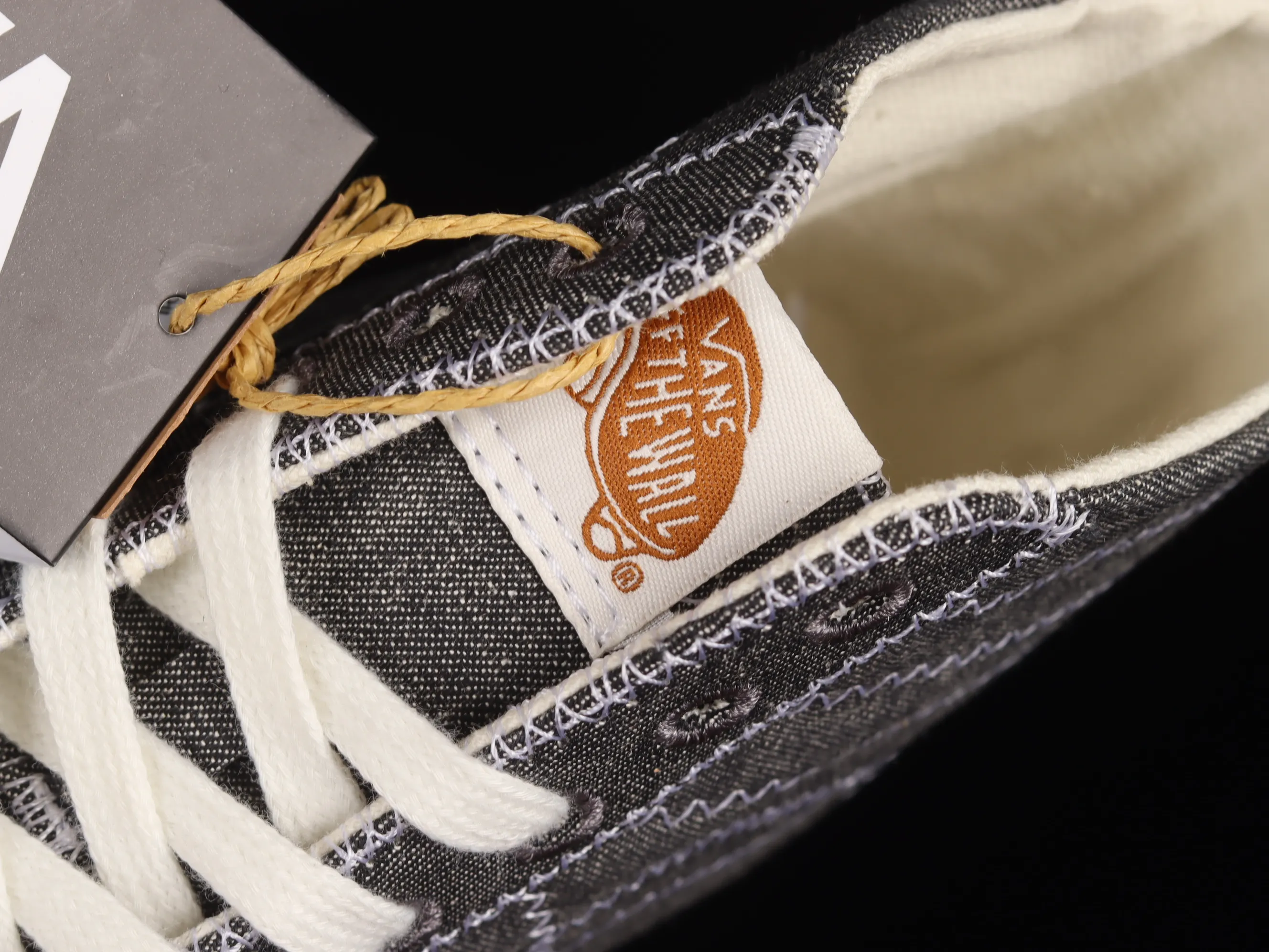 All categories Vans Vans series Vans Hi Vans high-top Vans Sk8-Hi Vans official cool biscuit toe high-top casual vulcanized canvas shoes VN0A7Q62BKP
